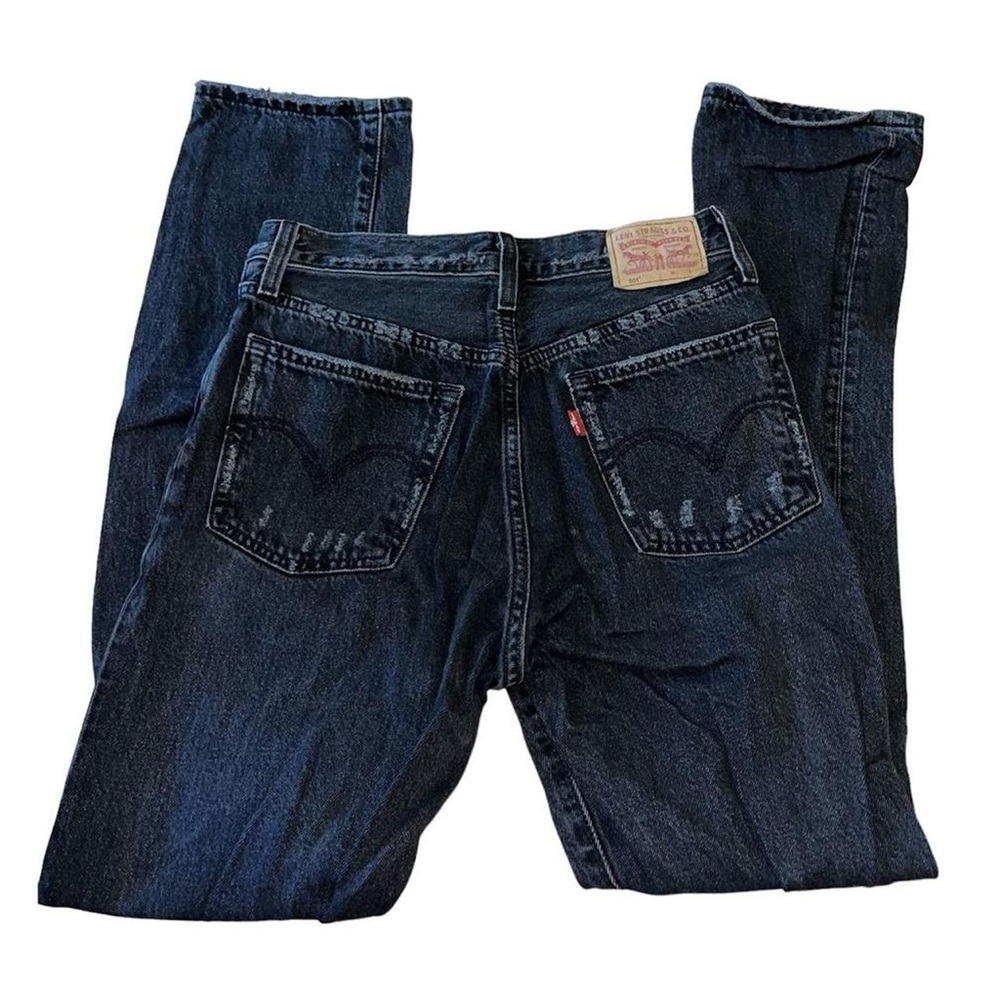 Levi 501 ripped jeans